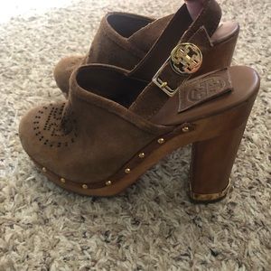 Super rare Tory Burch platforms heels.